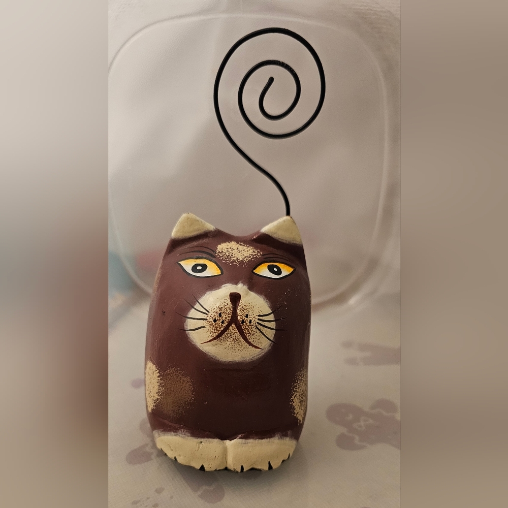 Brown Cat Figurine with Spiral Holder